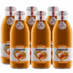 na obrázku su zoradene 6ks sklenené fľaše oranžovej farny plnej 100% ovocnej šťavy z Rakytnika ZAMIO